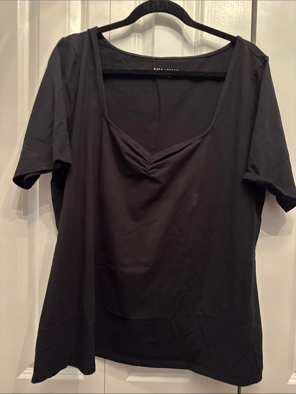 Ava & Viv Black Scoop-Neck Short Sleeve Top 2X